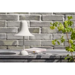 Pantop Portable Taffellamp Matt White - Verpan - Koop Online -Winkel Voor Modeverlichting 5702410458093pantop portable matte white2