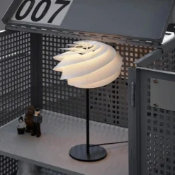 Swirl Tafellamp Zwart/Wit - Le Klint - Koop Online -Winkel Voor Modeverlichting 570338733311620le klint swirl bordlampe 3