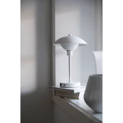 Roma White Tafellamp White - DybergLarsen - Koop Online 12 Roma White Tafellamp White - DybergLarsen - Koop Online -Winkel Voor Modeverlichting 5704709071129roma5