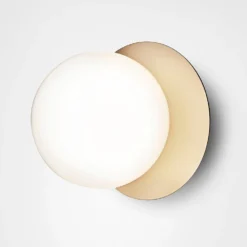 Liila 1 Wandlamp/Plafondlamp Nordic Gold/Opal White - Nuura - Koop Online -Winkel Voor Modeverlichting 571383904483520liila20120vc3a6glampeloftlampe20nordic20goldopal20white20 20nuura 4