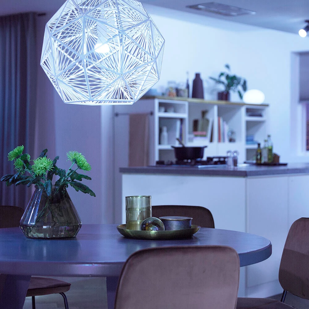 Fugato Spot Black 4 Pcs. Bluetooth White/Color Amb. - Philips Hue - Koop Online 6 Fugato Spot Black 4 Pcs. Bluetooth White/Color Amb. - Philips Hue - Koop Online - Afbeelding 4